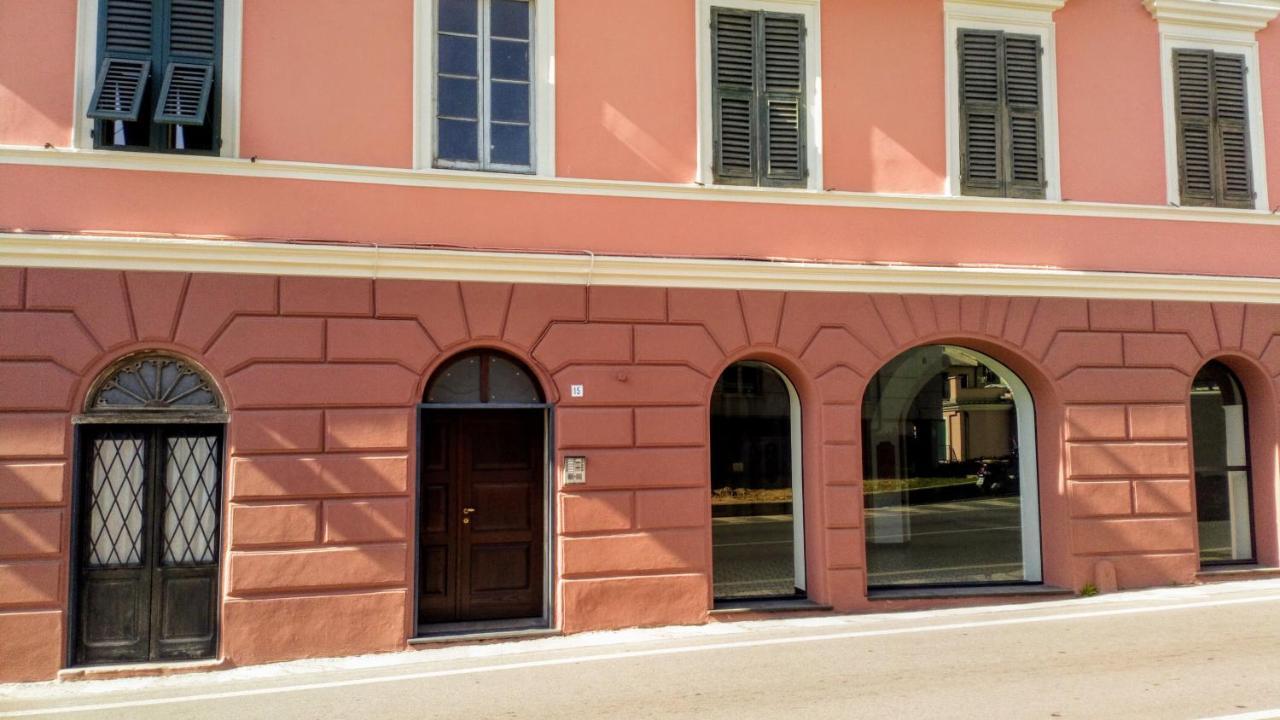 Casa Di Claude 2 Finalmarina Apartamento Finale Ligure Exterior foto